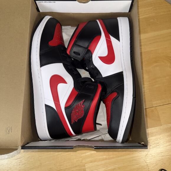 Size 14 - Jordan 1 Mid Bred Toe OG BOX TRIED ON main image 4